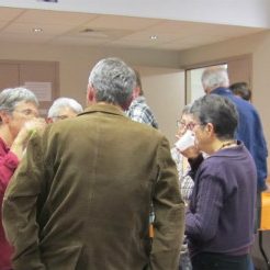 discussions autour du buffet