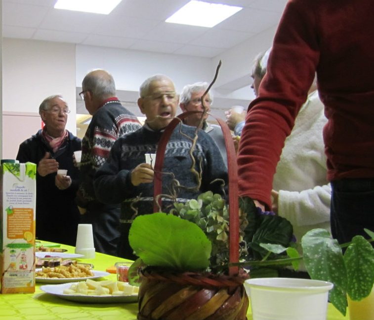 vue du buffet du 12ème café débat ASSOCIATISSE du 24/01/2017